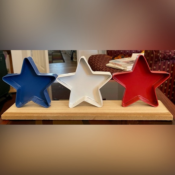 Rae Dunn "Red, White & Boom" Sign - Picture 2 of 3